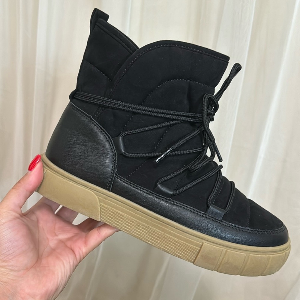 A New Day Snow boots